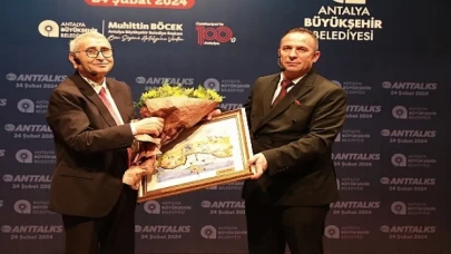 Durmuş Yılmaz, Anttalks Etkinliği’nde Antalyalılarla Buluştu