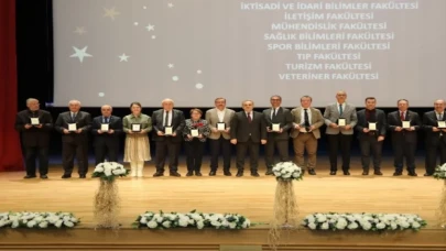 Erciyes Üniversitesi’nde 2023 yılı ödülleri sahiplerini buldu