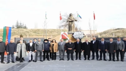 Hocalı şehitleri, yeni yapılan Azerbaycan Parkında anıldı