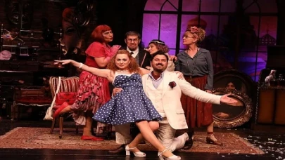 İstanbul Büyükşehir Belediyesi Şehir Tiyatroları, bu hafta 16 oyunla seyirci karşısına çıkıyor.