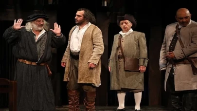 İstanbul Büyükşehir Belediyesi Şehir Tiyatroları’nın beğeniyle izlenen oyunlarından  “Cadı Kazanı” Nilüfer Tiyatro Festivali kapsamında Bursa seyircisiyle buluşuyor