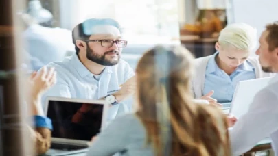 İşyeri ortamı çalışanların mutluluğunu etkiliyor