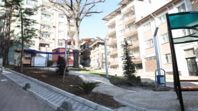 İzmit Belediyesi kenti estetik hale getirmeye devam ediyor