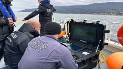 Kayıp mürettebat için su altı görüntüleme robotuyla dalış çalışmalarına devam