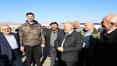 Kayseri Büyükşehir oto esnafının yanında