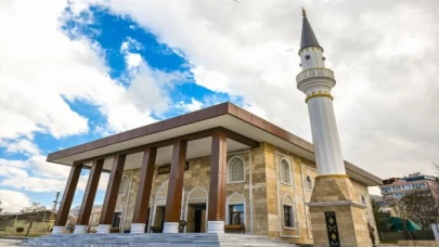 Malatya’da  Mehmetçik Camii ibadete açıldı