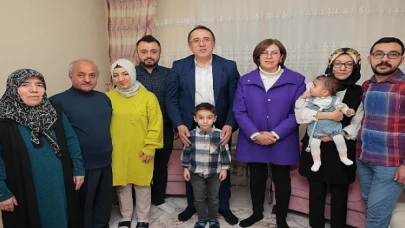 Mehmet Savran, tüm mahalleleri ziyaret ederek vatandaşların taleplerini dinlemeye devam ediyor