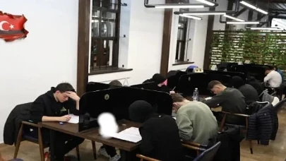 Öğrenciler Nöbetçi Kitaphanenin TYT Simülasyonunda Ter Döktü