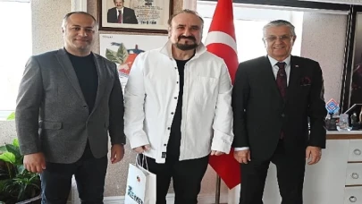 Opera sanatçısı Hakan Aysev’den Başkan Topaloğlu’na ziyaret