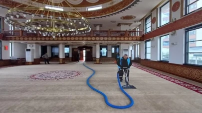 Rize’de Ramazan ayı öncesi camilerde temizlik