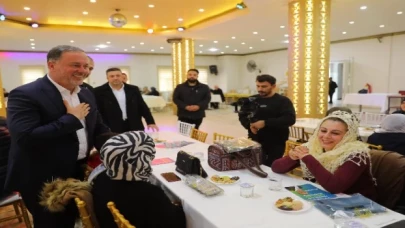 Tatlıdede, muhtar ve şehit aileleriyle bir araya geldi