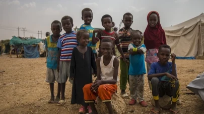UNICEF: Dünyanın en büyük çocuk yerinden edilme vakası Sudan'da görüldü