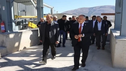 Yahyalı Belediye Başkanı Esat Öztürk, ilçedeki tüm yolların sıcak asfalt ile kaplanacağını söyledi.