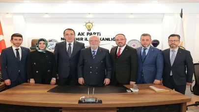 AK Parti Genel Başkanvekili Mustafa Elitaş, Nevşehir’de partililerle bir araya geldi