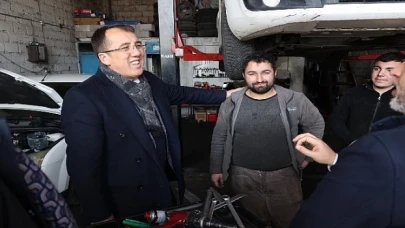 AK Parti Nevşehir Belediye Başkan Adayı Dr. Mehmet Savran, bugün Zahire Pazarı ve Sanayi Sitesi içerisindeki esnafları ziyaret etti