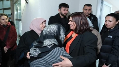 Aydın Büyükşehir Belediye Başkanı Özlem Çerçioğlu Çakırbeyli Mahallesi’nde vatandaşlarla iftarda buluştu