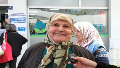 Aydın Büyükşehir Belediye Başkanı Özlem Çerçioğlu tarafından kent genelinde yaşayan 260 binden fazla emekli için başlatılan “Emekli Kart” projesinin kapsamı genişletildi