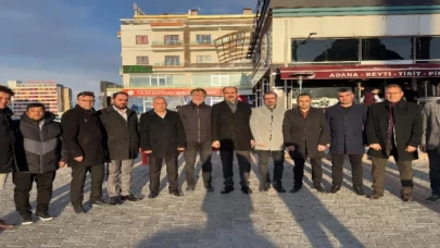 Başkan Altay gençlerle ve esnafla bir araya geldi