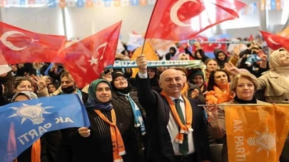 Başkan Bıyık, binlerce kadınla yürüdü; Kadın ve Aile Müdürlüğü müjdesi!