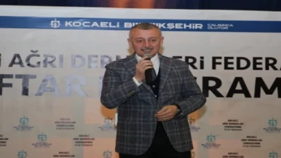 Başkan Büyükakın, Ağrı ve Trabzon il derneklerinin iftar programına katıldı