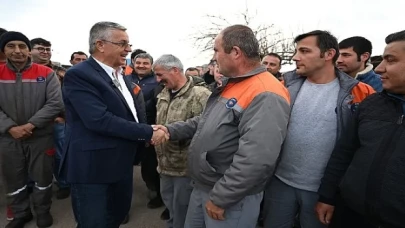 Başkan Topaloğlu personele seslendi; “Kimsenin adamı olmayın”