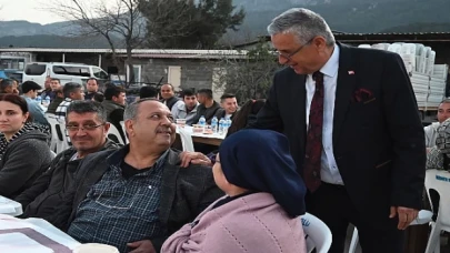 Başkan Topaloğlu’ndan belediye personeline iftar yemeği