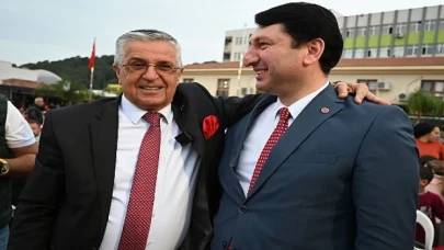 Başkan Topaloğlu’ndan ilçe merkezinde iftar yemeği