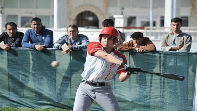 Beyzbol Büyükler Türkiye Şampiyonası Kemer’de