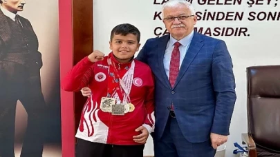 Burhaniye’nin Gururundan Başkan Deveciler’e Ziyaret