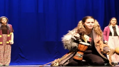 Bursa Devlet Tiyatrosu’nda gençlerin 27 Mart heyecanı