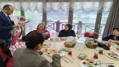 Bursa Meslekte Dayanışma ve Birlik Grubu’ndan anlamlı kutlama