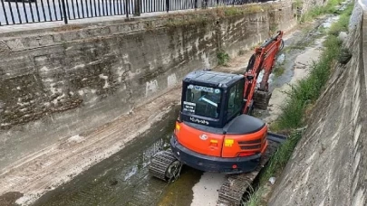 Büyükşehir, Muğla’da 1200 Kilometre Dere Temizliği Yaptı