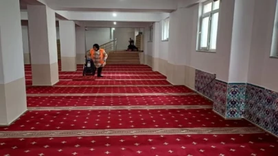 Çayırova’da ibadethaneler temizleniyor