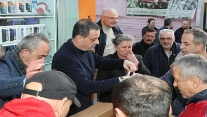 Çetinkaya, ’Simit Dolması’ dağıttı