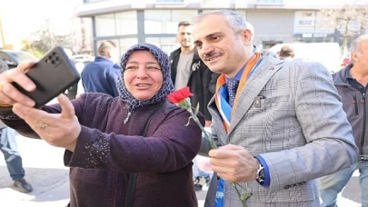 Cumhur İttifakı, Çayırovalılara karanfil dağıttı