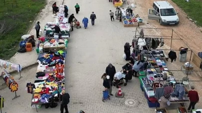 Cumhuriyet Mahallesi Semt Pazarı Kurulmaya Başladı