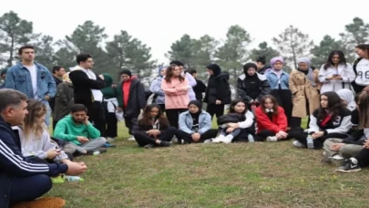 Düzce Valisi öğrencilerle doğa yürüyüşünde