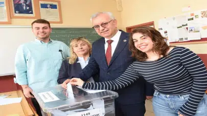 Edirne Keşan’da başkan adayları oylarını kullandı