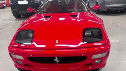 Eski Formula 1 pilotu Berger'in 1995'te İtalya'da çalınan arabası İngiltere'de bulundu