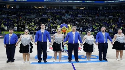 Fenerbahçe Beko-Fc Barselona Maçı’nda Dünya Down Sendromu Günü’ne Özel Devre Arası Sürprizi