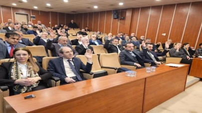 Gölcük Belediyesi seçimler öncesi son meclisini gerçekleştirdi