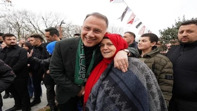 Gürpınar 100. Yıl Kent Ormanı ve 20 parkın açılışı Beylikdüzü Belediye Başkanı Mehmet Murat Çalık’ın katılımıyla gerçekleşti