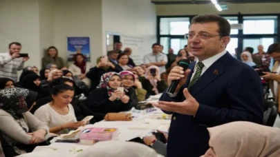 İstanbul’da İmamoğlu çifti İSMEK kursiyerleriyle buluştu