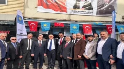 İYİ Parti Koyulhisar’da seçim bürosu açılışı sonrası esnaf ziyaretleri gerçekleştirdi