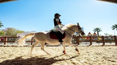 Karşıyaka’da 26 bin çocuk binicilik sporuyla tanıştı