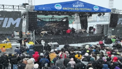 KışFest’te Ferhat Göçer karları eritti