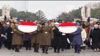 Kuvvet komutanlarının eşleri Anıtkabir’de