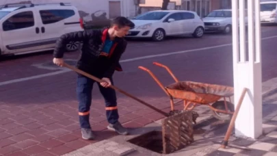 Manisa Saruhanlı’da yağışlara karşı ızgara temizliği