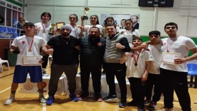 Manisalı sporcular 8 madalya ile Manisa’ya döndü