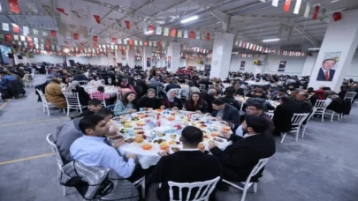 Mardin’de ’Kardeşlik İftarı’na 5 bin kişi katıldı